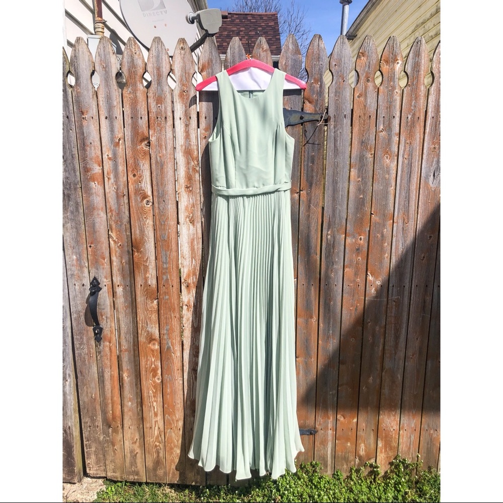 Maxi sage green dress sleeveless